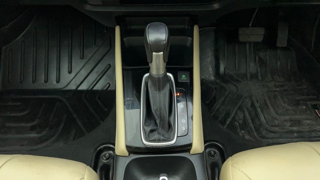 Second-hand 2022 Honda City ZX MT for sale in Ahmedabad-12