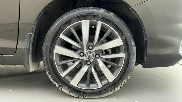 Second-hand 2022 Honda City ZX MT for sale in Ahmedabad-17