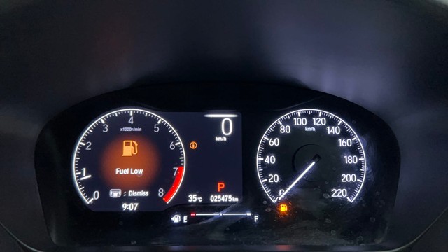 Second-hand 2022 Honda City ZX MT for sale in Ahmedabad-13