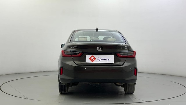 Second-hand 2022 Honda City ZX MT for sale in Ahmedabad-4