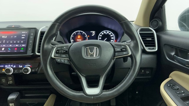 Second-hand 2022 Honda City ZX MT for sale in Ahmedabad-25