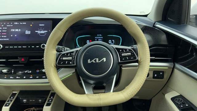 Second-hand 2022 Kia Carens Luxury Plus 6 STR Diesel for sale in Ahmedabad-25