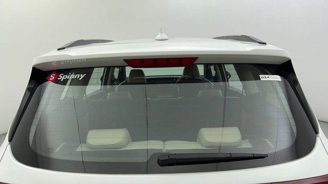 Second-hand 2022 Kia Carens Luxury Plus 6 STR Diesel for sale in Ahmedabad-33