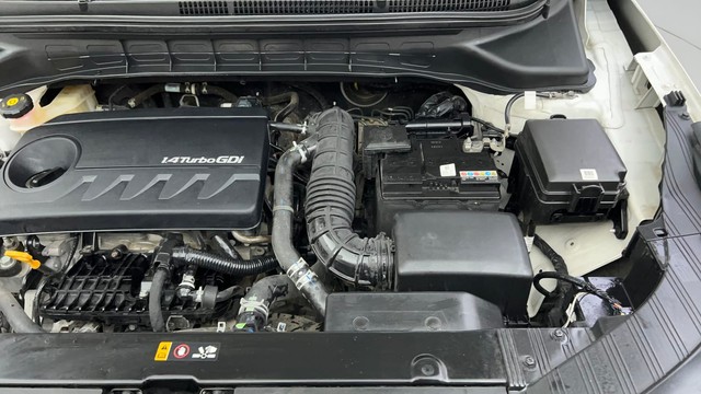 Second-hand 2022 Kia Carens Luxury Plus 6 STR Diesel for sale in Ahmedabad-35