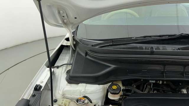 Second-hand 2022 Kia Carens Luxury Plus 6 STR Diesel for sale in Ahmedabad-23