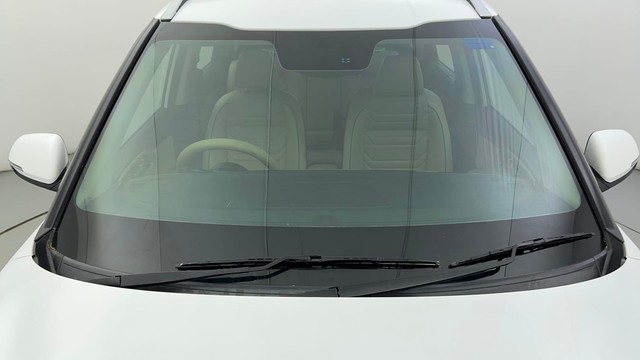 Second-hand 2022 Kia Carens Luxury Plus 6 STR Diesel for sale in Ahmedabad-10