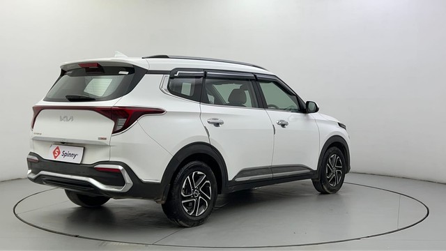 Second-hand 2022 Kia Carens Luxury Plus 6 STR Diesel for sale in Ahmedabad-3