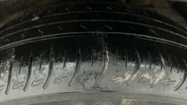 Second-hand 2022 Kia Carens Luxury Plus 6 STR Diesel for sale in Ahmedabad-30