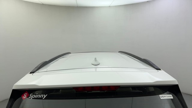 Second-hand 2022 Kia Carens Luxury Plus 6 STR Diesel for sale in Ahmedabad-22