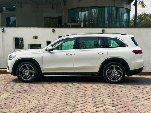 Second-hand 2023 Mercedes-Benz GLS 400d 4MATIC BSVI for sale in New Delhi-2