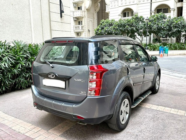 Second-hand 2016 Mahindra XUV500 AT W6 2WD for sale in New Delhi-4