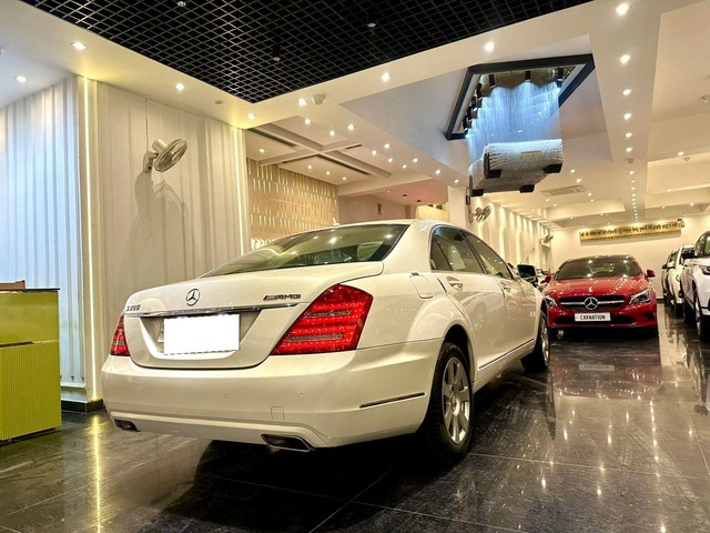 Second-hand 2012 Mercedes-Benz S-Class S 300 for sale in New Delhi-3