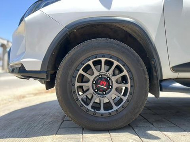 Second-hand 2018 Toyota Fortuner 2.8 4WD MT BSIV for sale in Bangalore-4