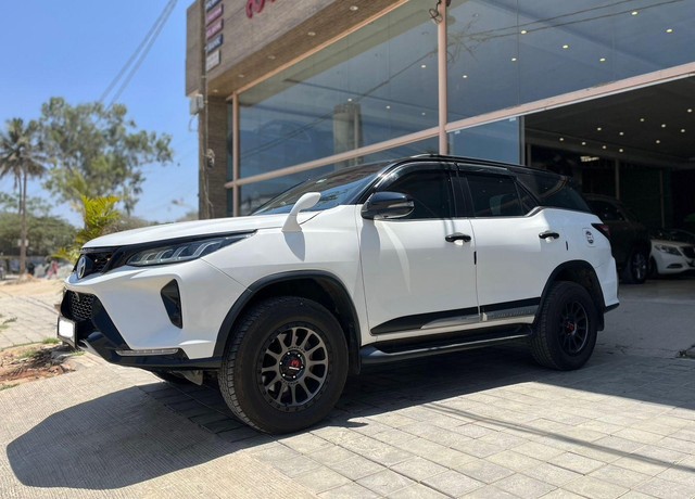Second-hand 2018 Toyota Fortuner 2.8 4WD MT BSIV for sale in Bangalore-5