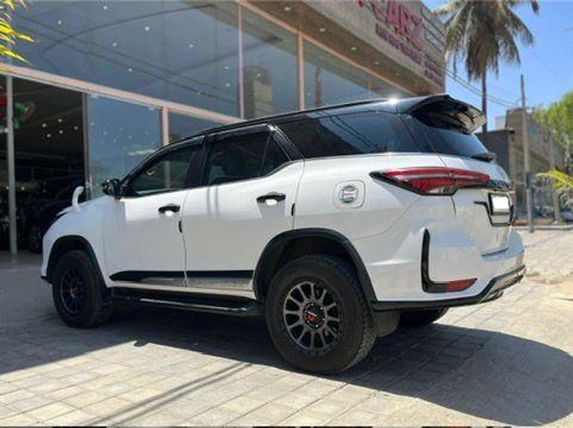 Second-hand 2018 Toyota Fortuner 2.8 4WD MT BSIV for sale in Bangalore-15