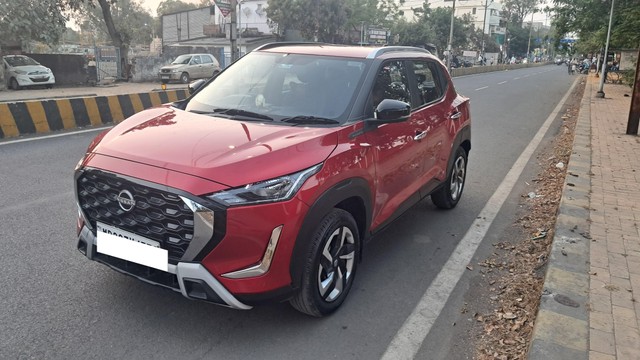 Second-hand 2025 Nissan Magnite Acenta AMT for sale in Jabalpur-3