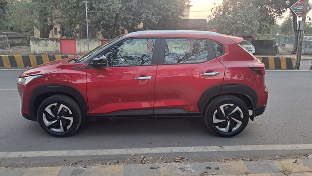 Second-hand 2025 Nissan Magnite Acenta AMT for sale in Jabalpur-2