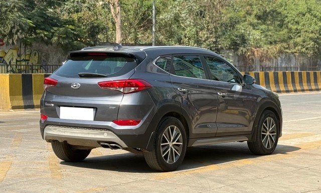 Hyundai Tucson 2.0 e-VGT 2WD MT Second-hand 2017 Hyundai Tucson 2.0 e-VGT 2WD MT for sale in Mumbai-9