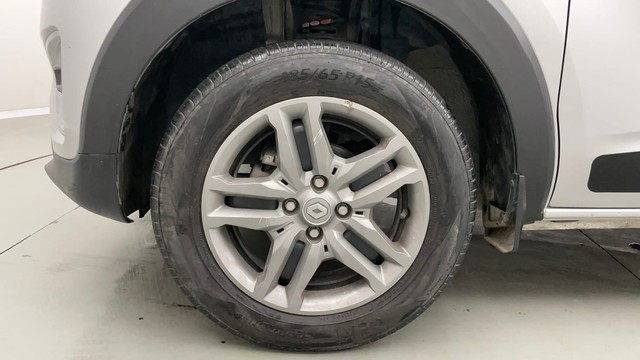 Second-hand 2023 Renault Triber RXZ for sale in Jaipur-20