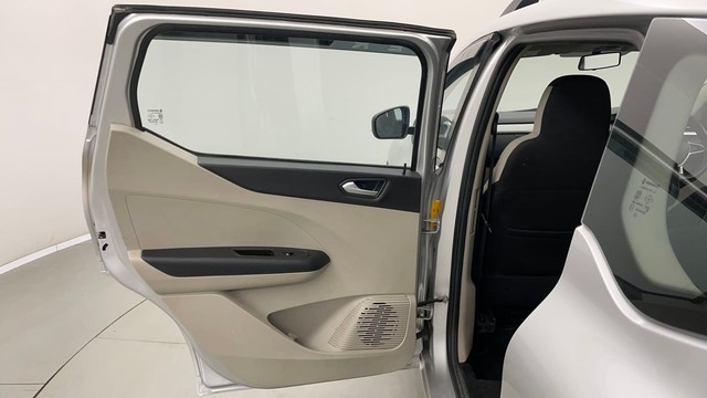 Second-hand 2023 Renault Triber RXZ for sale in Jaipur-35