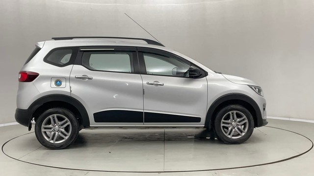 Second-hand 2023 Renault Triber RXZ for sale in Jaipur-2