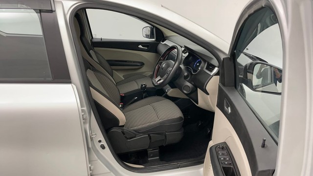 Second-hand 2023 Renault Triber RXZ for sale in Jaipur-15