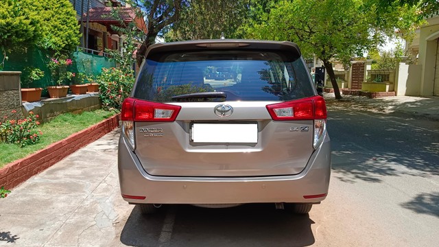 Second-hand 2017 Toyota Innova Crysta 2.4 G MT BSIV for sale in Bangalore-2