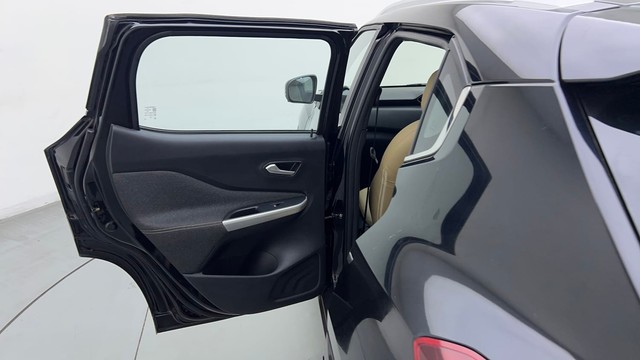 Second-hand 2022 Nissan Magnite Turbo CVT XV Premium for sale in Noida-26