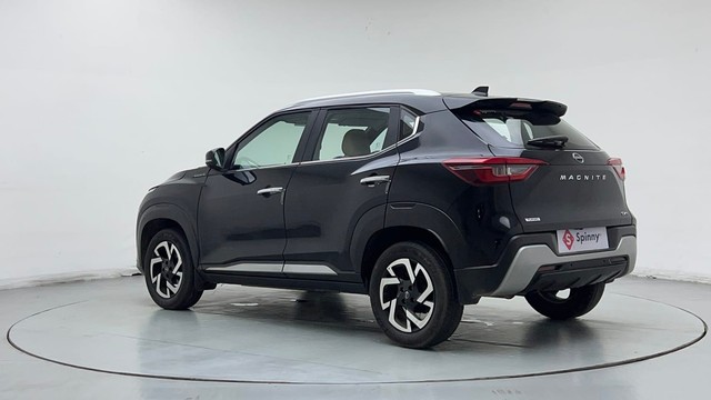 Second-hand 2022 Nissan Magnite Turbo CVT XV Premium for sale in Noida-5