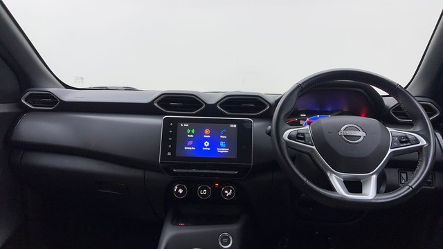 Second-hand 2022 Nissan Magnite Turbo CVT XV Premium for sale in Noida-11