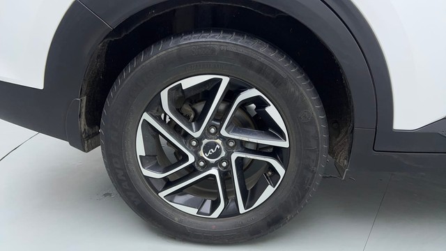 Second-hand 2022 Kia Carens Prestige Plus Diesel for sale in Noida-18