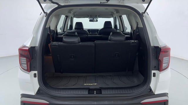 Second-hand 2022 Kia Carens Prestige Plus Diesel for sale in Noida-9