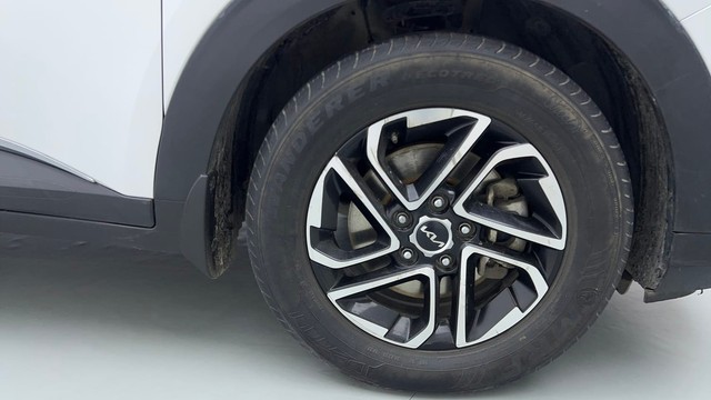 Second-hand 2022 Kia Carens Prestige Plus Diesel for sale in Noida-17