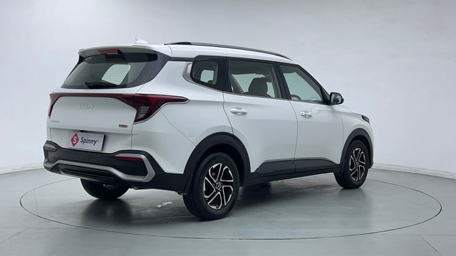 Second-hand 2022 Kia Carens Prestige Plus Diesel for sale in Noida-3