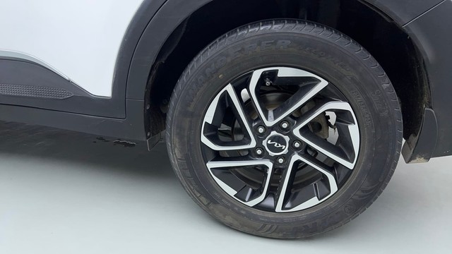 Second-hand 2022 Kia Carens Prestige Plus Diesel for sale in Noida-19