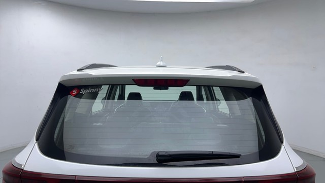 Second-hand 2022 Kia Carens Prestige Plus Diesel for sale in Noida-24