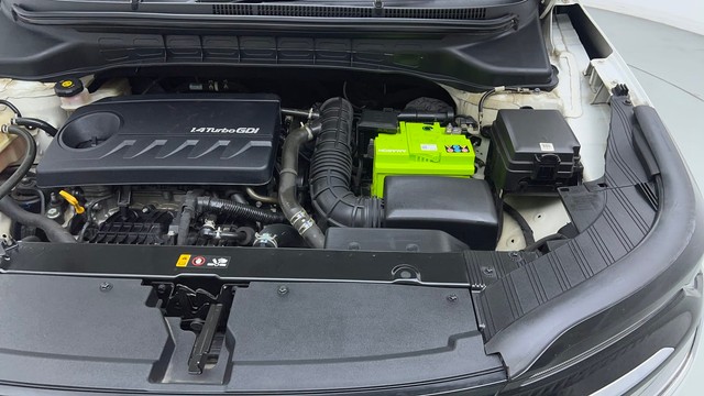 Second-hand 2022 Kia Carens Prestige Plus Diesel for sale in Noida-36