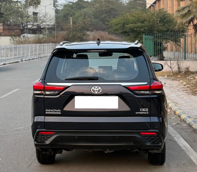 Second-hand 2023 Toyota Innova Hycross VX 7STR Hybrid for sale in New Delhi-11