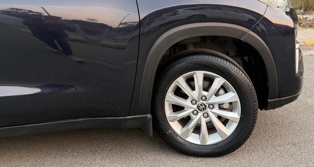 Second-hand 2023 Toyota Innova Hycross VX 7STR Hybrid for sale in New Delhi-6