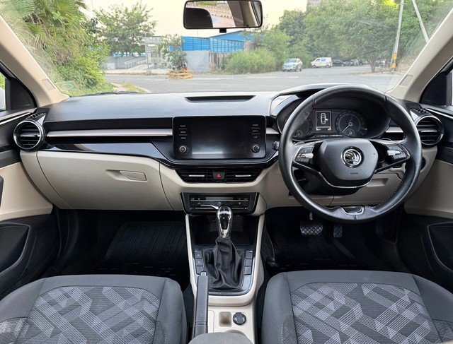 Second-hand 2022 Skoda Slavia 1.0 TSI Ambition AT BSVI for sale in New Delhi-17