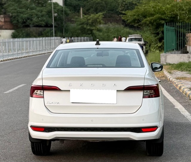 Second-hand 2022 Skoda Slavia 1.0 TSI Ambition AT BSVI for sale in New Delhi-9