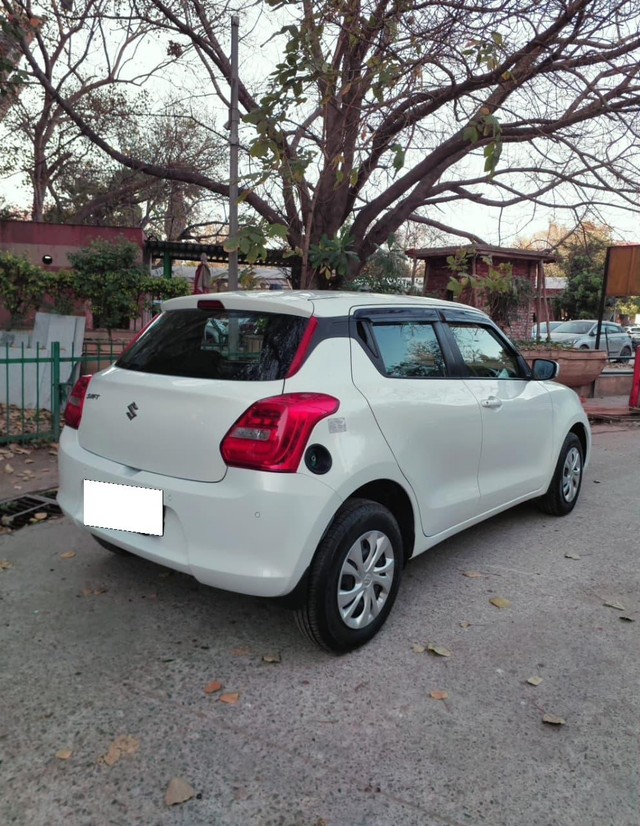 Second-hand 2023 Maruti Suzuki Swift VXI CNG for sale in New Delhi-8