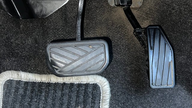 Second-hand 2022 Maruti Suzuki Swift Dzire VXI AT for sale in Noida-14