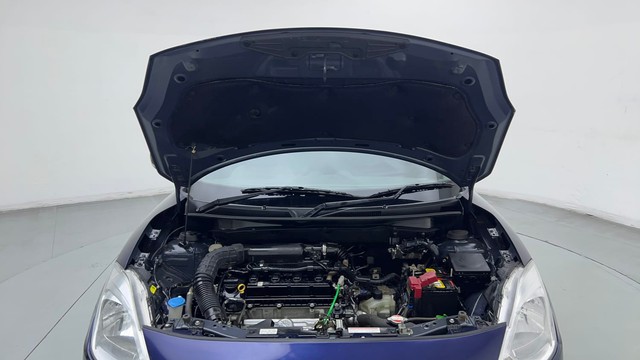 Second-hand 2022 Maruti Suzuki Swift Dzire VXI AT for sale in Noida-8