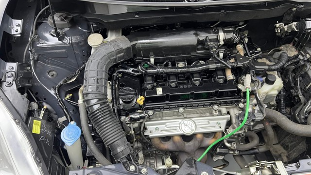 Second-hand 2022 Maruti Suzuki Swift Dzire VXI AT for sale in Noida-39