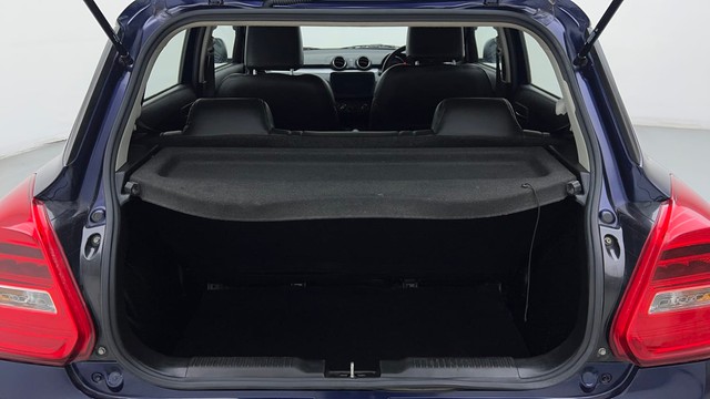 Second-hand 2022 Maruti Suzuki Swift Dzire VXI AT for sale in Noida-9