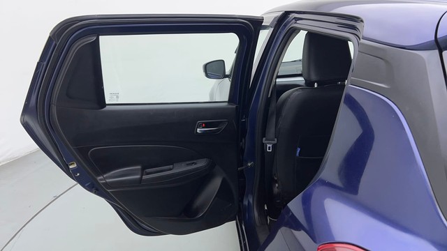 Second-hand 2022 Maruti Suzuki Swift Dzire VXI AT for sale in Noida-34