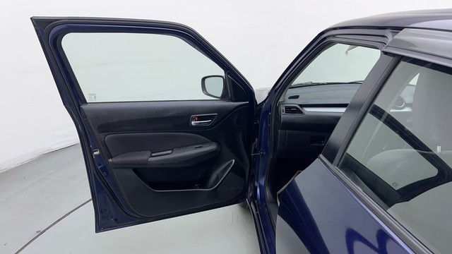 Second-hand 2022 Maruti Suzuki Swift Dzire VXI AT for sale in Noida-28