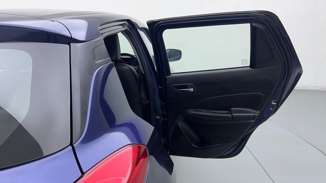 Second-hand 2022 Maruti Suzuki Swift Dzire VXI AT for sale in Noida-23