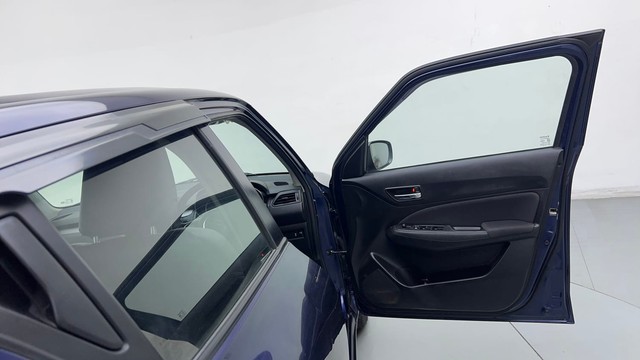 Second-hand 2022 Maruti Suzuki Swift Dzire VXI AT for sale in Noida-16